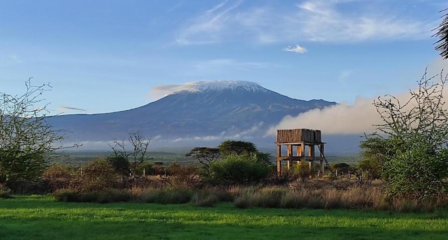 Aa Lodge Amboseli Eksteriør billede
